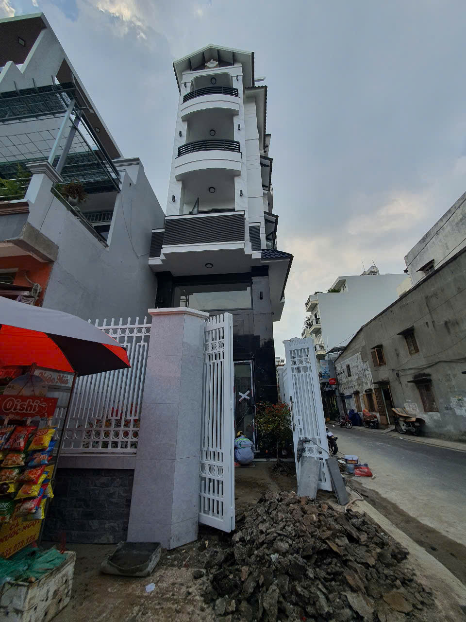 thi công nhà phố 2 mặt tiền